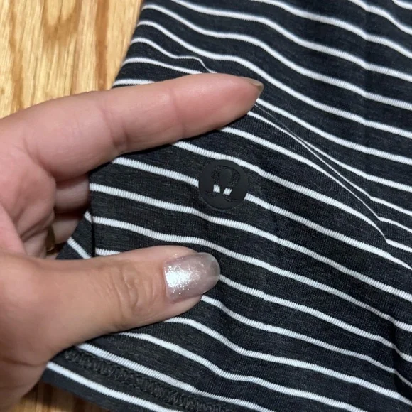 Lululemon All Tied Up Tank Modern Stripe grey White Workout Top - Picture 4 of 6